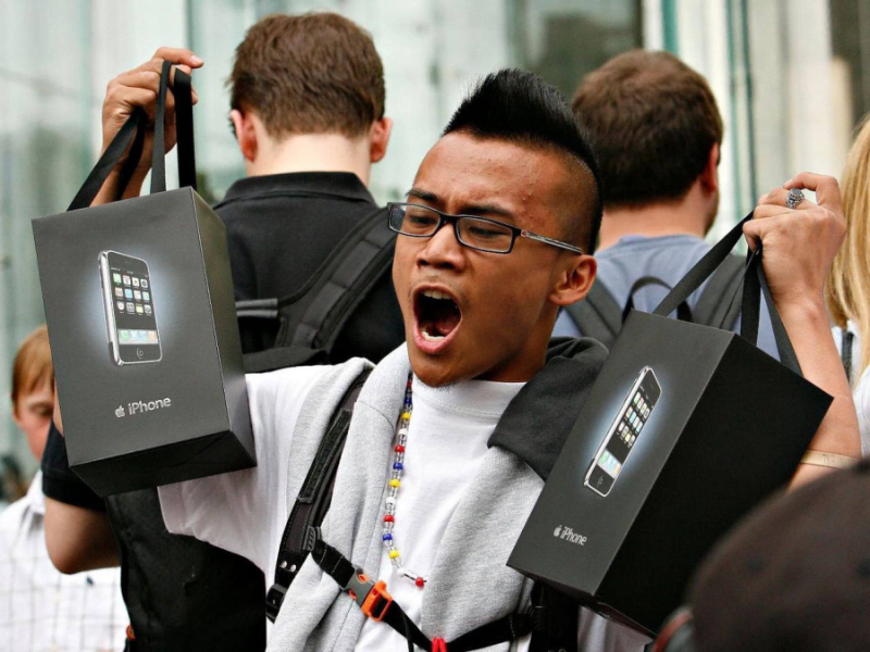 29 июня 2007 года стартовали продажи iPhone