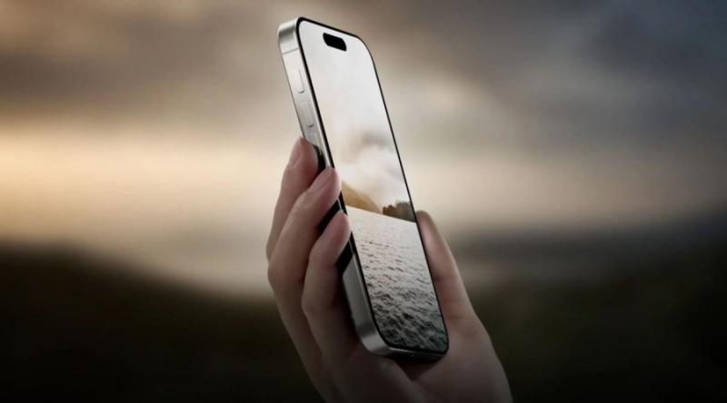 iPhone 16 Pro получит более «сочный» дисплей, но до китайских смартфонов ему ещё далеко